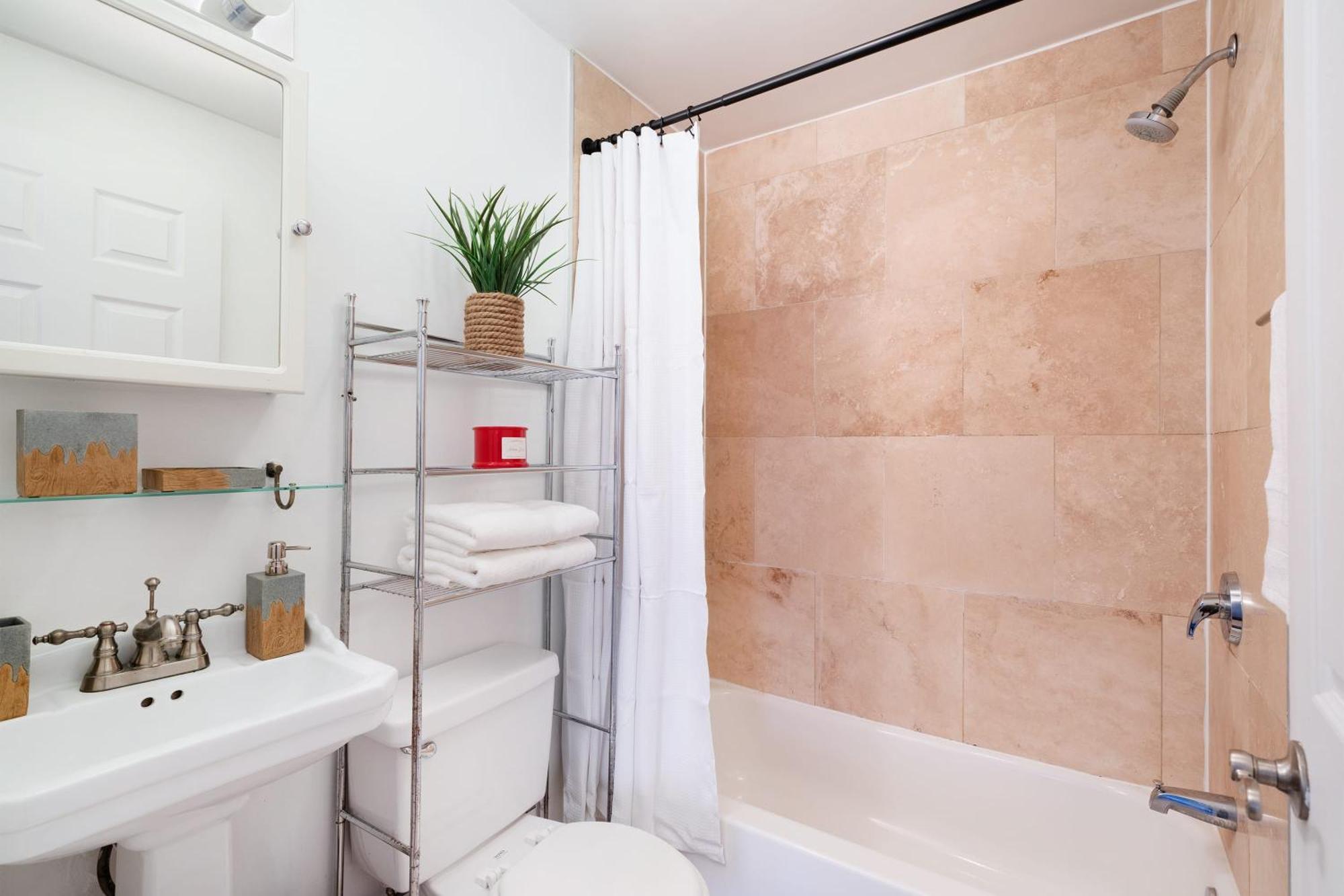 1435-3-3 Bedrooms 2Bath W D Prime Upper East New York Luaran gambar